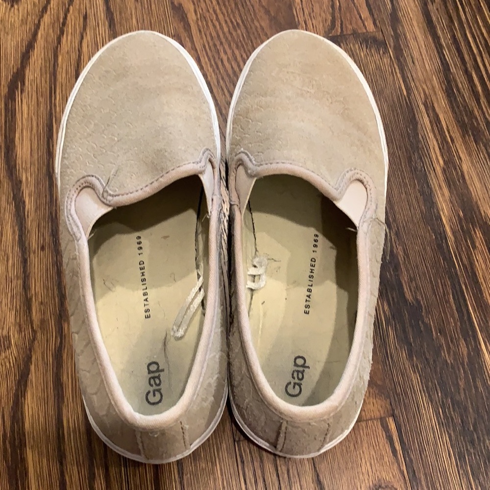 Gap slip ons - Picture 3 of 4